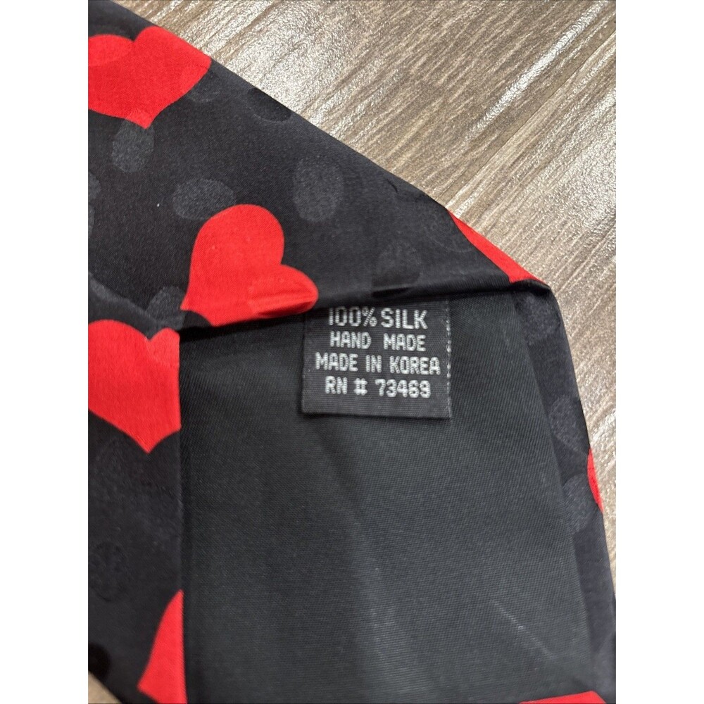 Valentine's Y2K Addiction Bubble Red Heart 100 Silk Men’s Neck Tie‎ 4 in Wide - Picture 3 of 9
